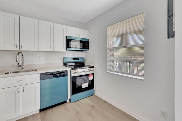 3 of 25 - 20 Abbey Lane #201, Delray Beach, FL