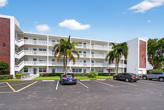 2 of 58 - 1116 Cambridge E #e, Deerfield Beach, FL