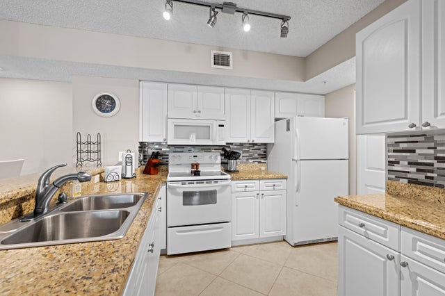 4 of 30 - 272 Village Boulevard #7109, Tequesta, FL