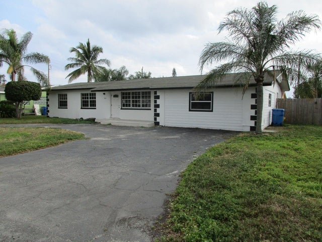 1 of 26 - 806 Minnesota Street, Lantana, FL