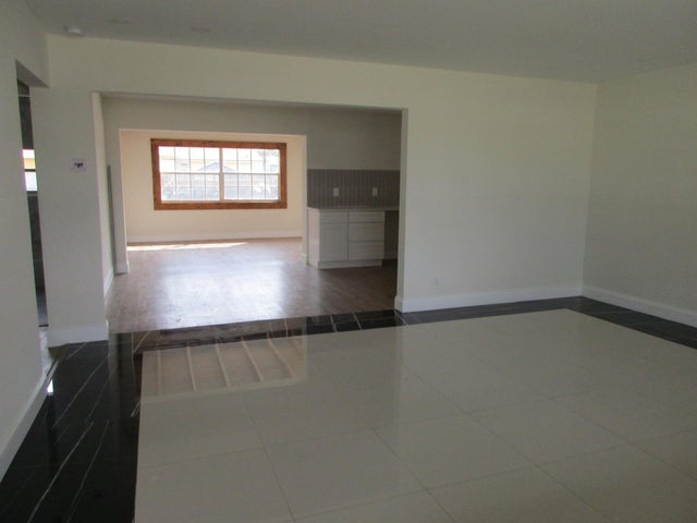 3 of 26 - 806 Minnesota Street, Lantana, FL