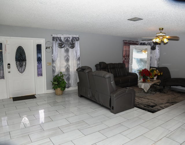4 of 13 - 1301 Sw 75th Avenue, North Lauderdale, FL