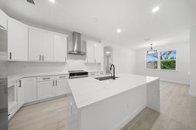 5 of 34 - 1765 Sw Columbia Street, Port Saint Lucie, FL