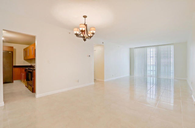 2 of 17 - 3001 S Ocean Drive #201, Hollywood, FL