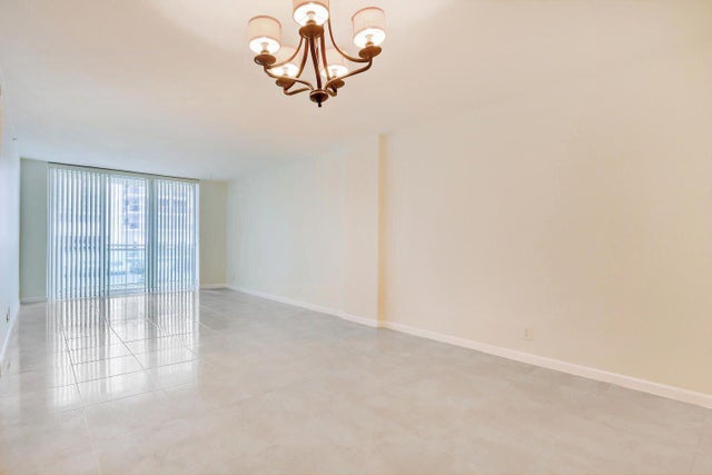 3 of 17 - 3001 S Ocean Drive #201, Hollywood, FL