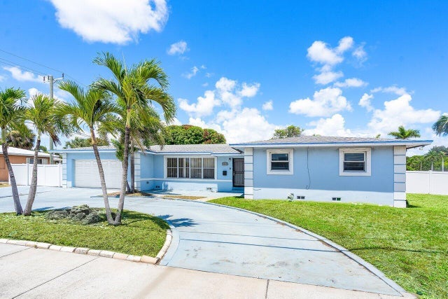 3 of 23 - 1209 N Australian Avenue, West Palm Beach, FL