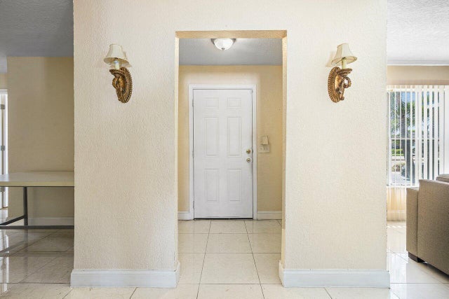 4 of 23 - 1209 N Australian Avenue, West Palm Beach, FL