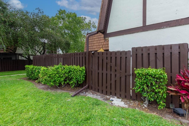 3 of 27 - 103 Weybridge C Circle #c, Royal Palm Beach, FL