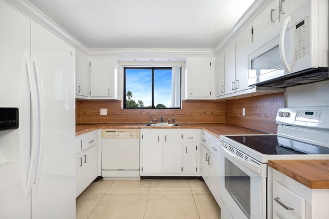 2 of 18 - 7770 Tahiti Lane #405, Lake Worth, FL