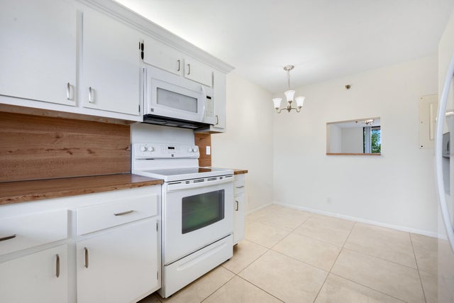 3 of 18 - 7770 Tahiti Lane #405, Lake Worth, FL