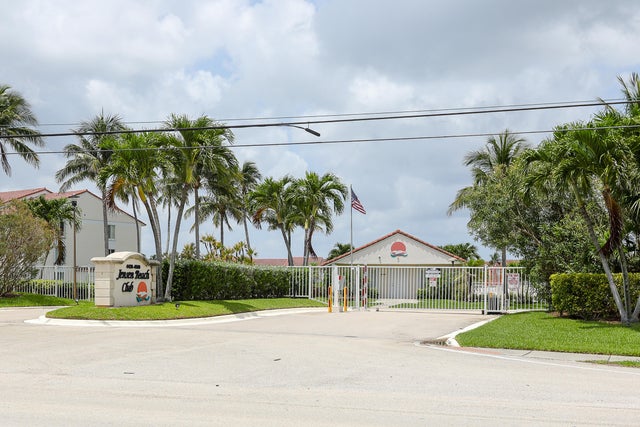 3 of 46 - 4452 Ne Ocean Boulevard #c2, Jensen Beach, FL