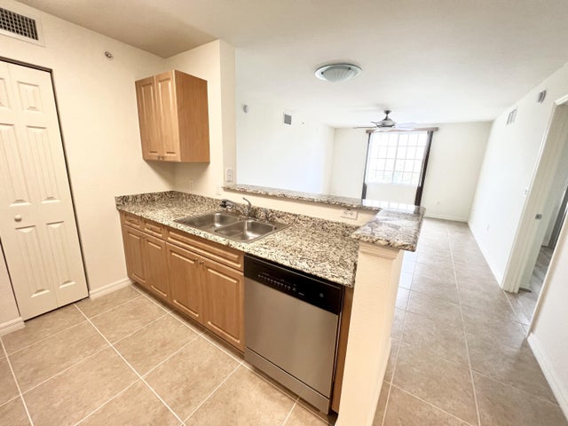 4 of 13 - 6761 Heritage Grande #3303, Boynton Beach, FL