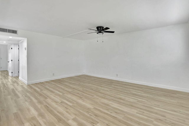 5 of 24 - 216 Flanders E E, Delray Beach, FL
