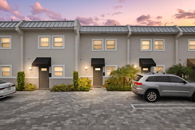 4 of 39 - 3127 Spanish Trl #14, Delray Beach, FL