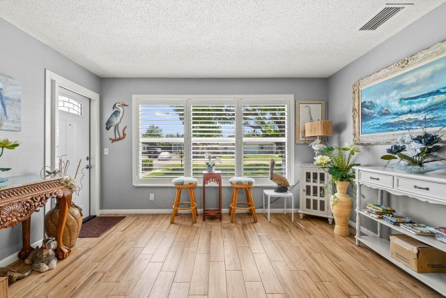 1 of 23 - 7376 W Oakridge Circle #c, Lake Worth, FL