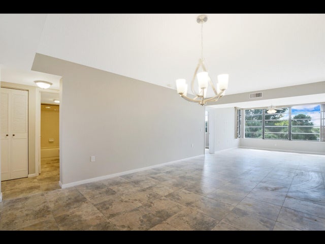 5 of 26 - 3636 Whitehall Drive #401, West Palm Beach, FL