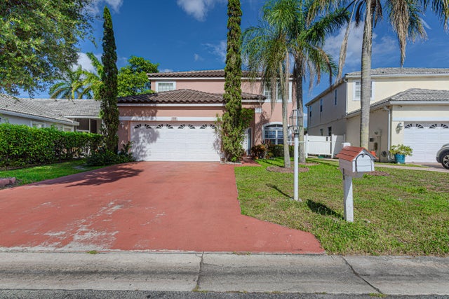 1 of 68 - 118 Rosewood Lane, Greenacres, FL