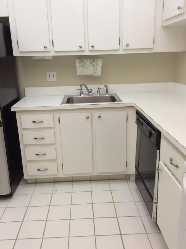 4 of 24 - 470 Executive Center Dr #2k, West Palm Beach, FL