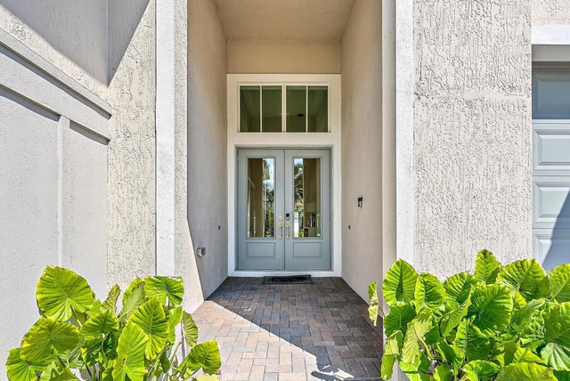 3 of 36 - 12136 Waterstone Cir, Palm Beach Gardens, FL