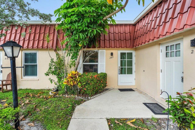 1 of 36 - 289 Cape Cod Circle, Lake Worth, FL