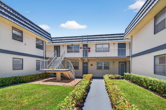 2 of 36 - 228 Brittany E, Delray Beach, FL