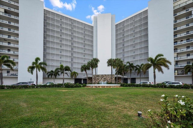 2 of 33 - 336 Golfview Rd #303, North Palm Beach, FL