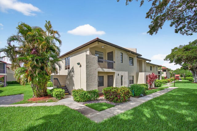 2 of 89 - 8536 Casa Del Lago #49 -b, Boca Raton, FL