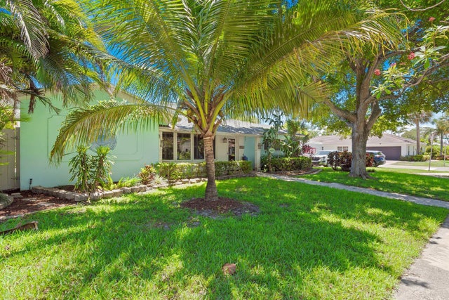 2 of 28 - 1098 Sw 2nd Street, Boca Raton, FL
