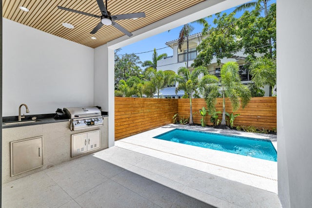 2 of 60 - 23 Se 12 Avenue #b, Fort Lauderdale, FL