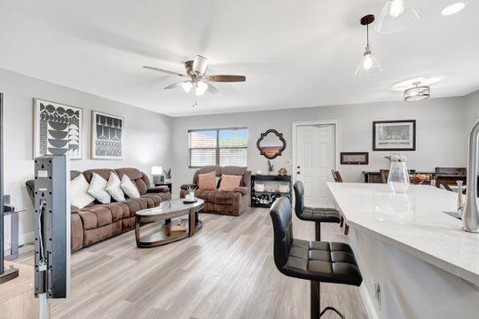 5 of 40 - 313 Saxony #g, Delray Beach, FL