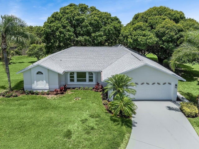 2 of 49 - 1812 Ne Crabtree Lane, Jensen Beach, FL