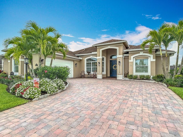 2 of 37 - 780 Sw Fortunella Circle Sw, Vero Beach, FL