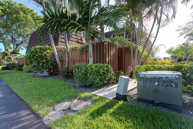 2 of 46 - 3934 Carolina Drive #803, Lake Worth, FL