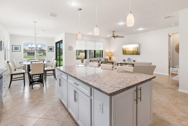 2 of 36 - 649 Se Monteiro Drive, Port Saint Lucie, FL