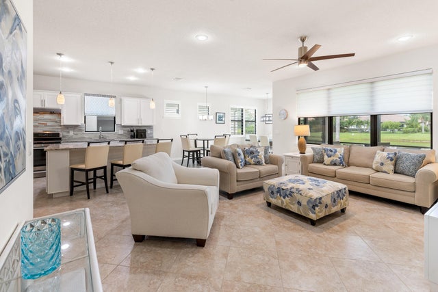 3 of 36 - 649 Se Monteiro Drive, Port Saint Lucie, FL