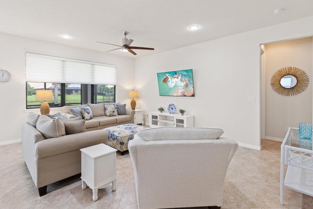 4 of 36 - 649 Se Monteiro Drive, Port Saint Lucie, FL