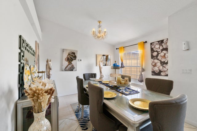 5 of 45 - 491 Sw Namoit Place, Port Saint Lucie, FL
