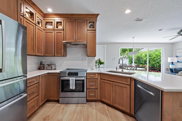 5 of 29 - 138 Poinciana Drive, Jupiter, FL