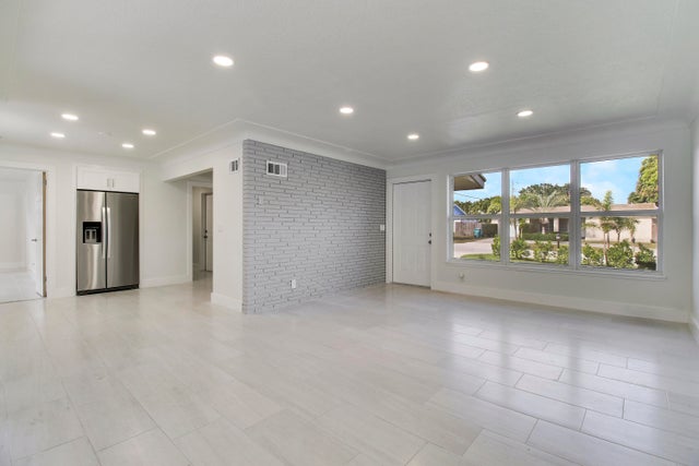 5 of 47 - 334 Sw 14 Th Avenue, Boynton Beach, FL