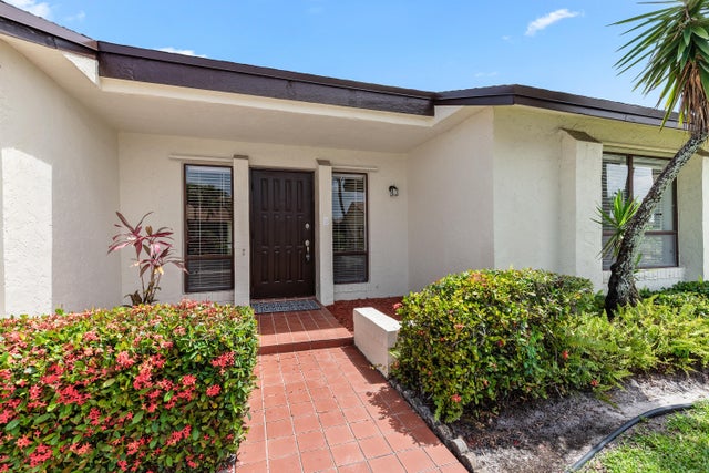 5 of 28 - 6090 Ambertree Lane, Greenacres, FL
