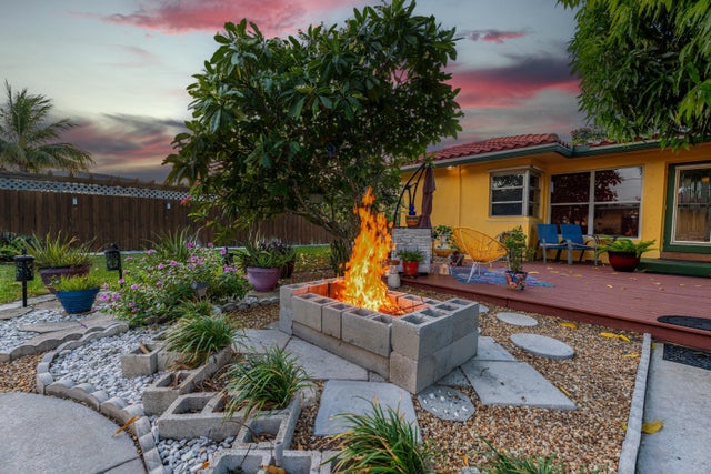 1 of 82 - 1802 Lake Osborne Drive, Lake Worth Beach, FL