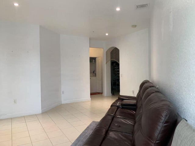 4 of 15 - 1125 Shoma Drive, Royal Palm Beach, FL
