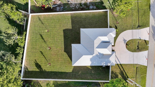 3 of 32 - 156 Sw Paar Drive, Port Saint Lucie, FL