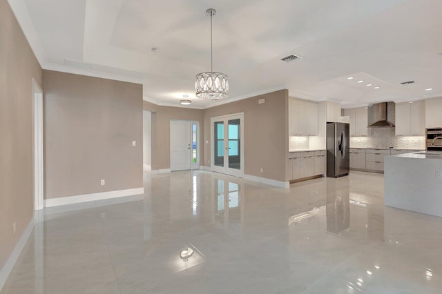 4 of 32 - 156 Sw Paar Drive, Port Saint Lucie, FL