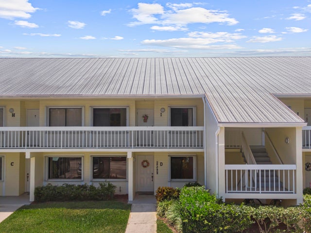 1 of 39 - 4215 Gator Trace Avenue #i, Fort Pierce, FL