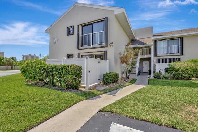 4 of 52 - 3209 S Lakeview Circle #8-101, Hutchinson Island, FL