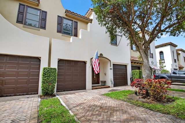 2 of 36 - 320 Via Villagio, Hypoluxo, FL