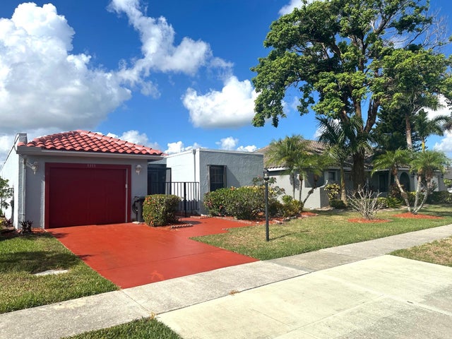 3 of 37 - 5395 Alta Way, Lake Worth, FL