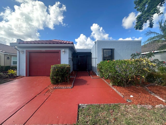 5 of 37 - 5395 Alta Way, Lake Worth, FL