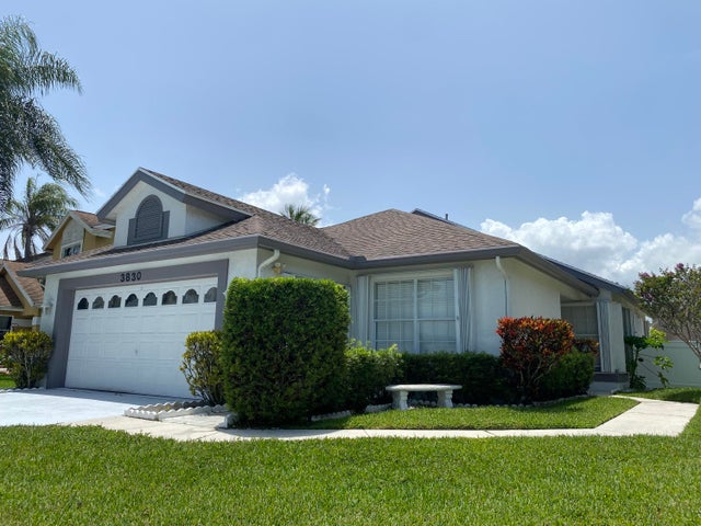 3 of 21 - 3830 Circle Lake Drive, West Palm Beach, FL